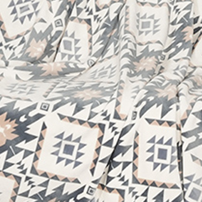 Shaoxing DingYi Textile Co., Ltd.